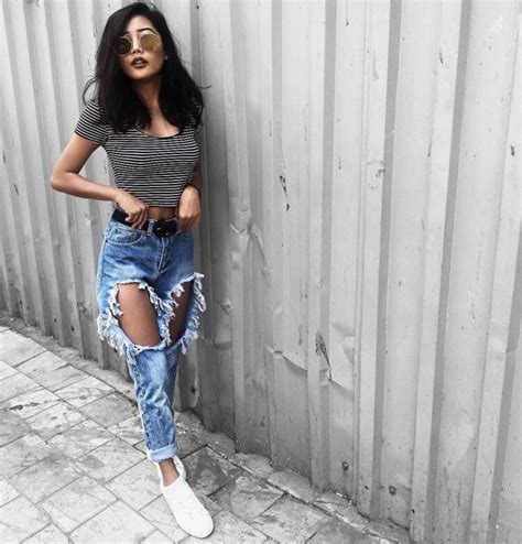 10 Hot Sexy Angelina Pongener Bikini Pics