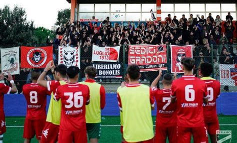 Giulianova Teramo Sold Out Biglietti Per I Tifosi Biancorossi