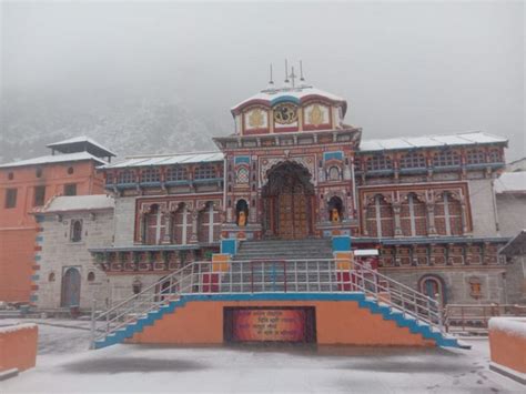 Uttarakhand Chamoli Receives First Snowfall Of The Season