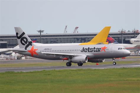 ジェットスター・ジャパン Airbus A320 Ja04jj 成田国際空港 航空フォト By 09rjnh27さん 撮影2012年08月29日