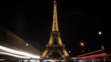 Gr Ve La Tour Eiffel Le Monument Reste Ferm Rtbf Actus