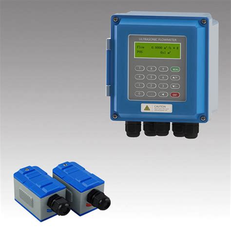 Clamp Type Ultrasonic Flow Meter Digital Chemical Liquid Wall Mounted