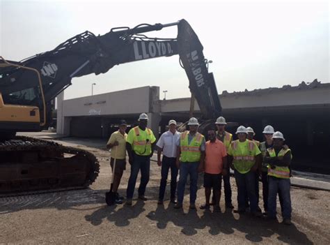 Valley View Mall Demolition in Dallas, TX | LLOYD NABORS DEMOLITION