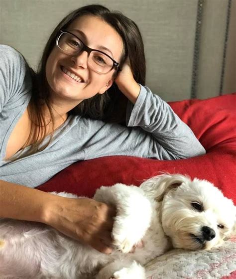 Cachorro Morre E Mulher Fica Ferida Por Mordidas De Capivaras Em