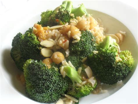 Broccoli and Chickpea Rice Salad | Lisa's Kitchen | Vegetarian Recipes ...