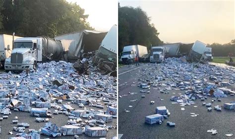 Massenkarambolage Lkw Verteilt Tausende Bierdosen Auf Autobahn Kosmo