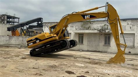 Caterpillar 320b Tracked Excavator For Sale China Shanghai