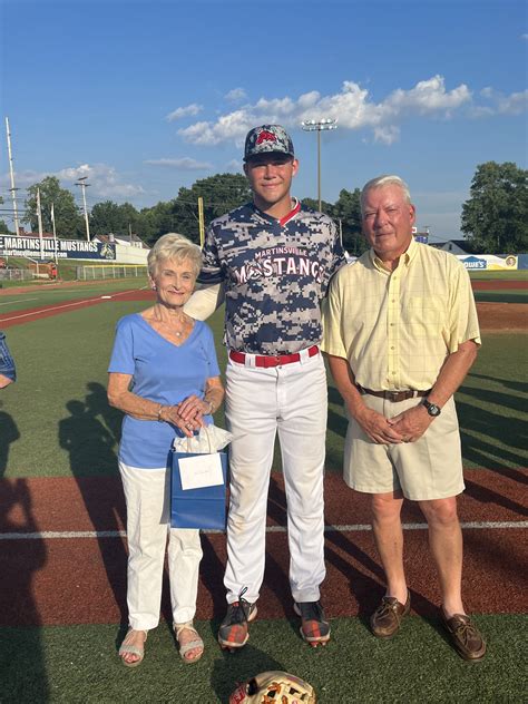 Host Families – Martinsville Mustangs