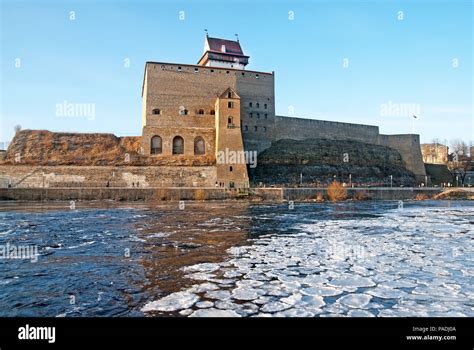 Narva river hi-res stock photography and images - Alamy