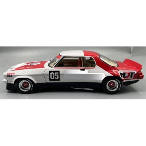 1 18 ACE HOLDEN HQ MONARO BOB JANE SPORTS SEDAN DRIVEN BY PETER BROCK