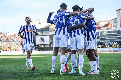 Jogadores Do Fc Porto Que Aproveitaram A Ta A De Portugal Para Se