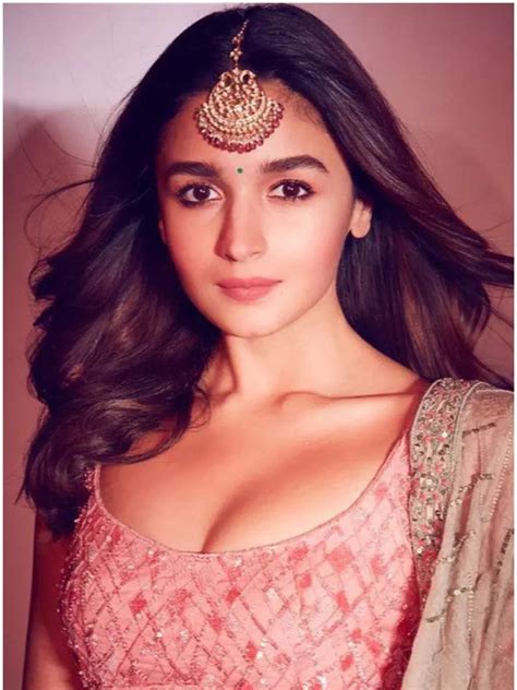 Alia Bhatt Her Hottest Wedding Style Inspiration Times Of India