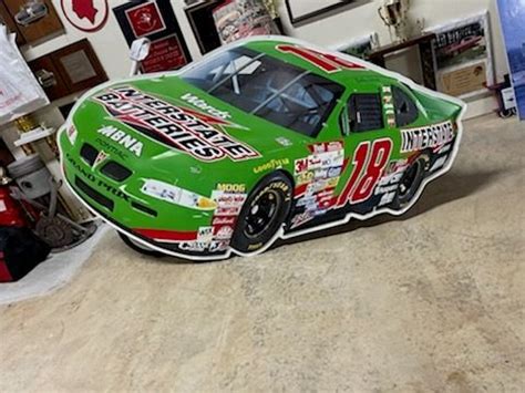 #18 Bobby Labonte Metal Car | GAA Classic Cars