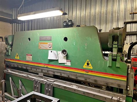 Ton X Accurpress Hydraulic Press Brake Model W