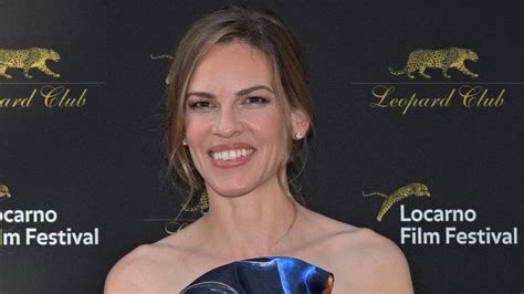 Hilary Swank Enceinte Elle Partage Une Nouvelle Photo De Son Baby