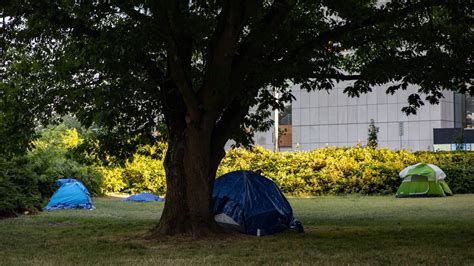 Homelessness in Oregon reaches record highs in 2023 - Axios Portland