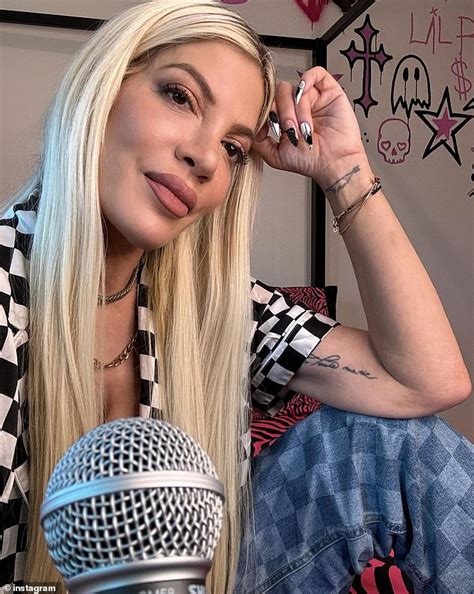 Tori Spelling Shares Sexy Bikini Magazine Cover From Years Ago