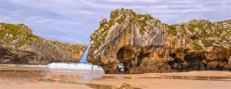 Playa De Cuevas Del Mar Qu Ver Playas De Asturias Camerlust