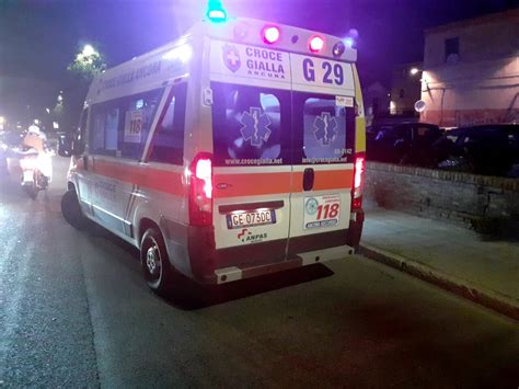 Ancona Schianto Nella Notte Sull Asse Tragedia Sfiorata Per Un Enne