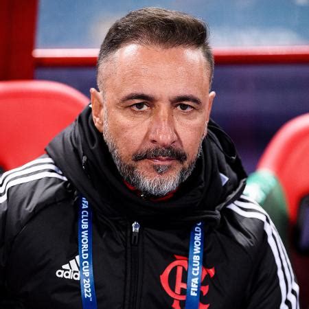 Vitor Pereira Demitido Do Flamengo Ap S Maus Resultados Wscom