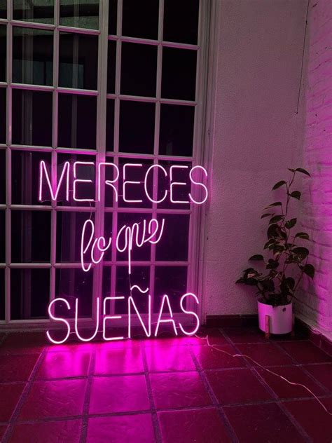 Mereces Neon Flex Srl