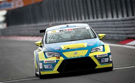 N Rburgring Erste Pole Des Jahres F R Mike Halder Hinter Dem Seat