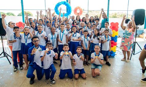 Educação Municipal de Oeiras realiza entrega de mais de 300 medalhas da