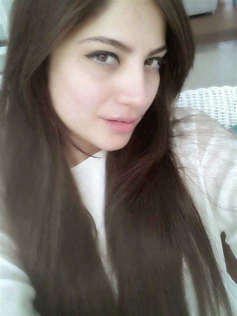 Cute Pakistani Desi Girl Neelam Muneer Lifestyle 350