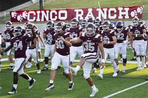 Hs Football Cinco Ranch Cougars Top Morton Ranch Mavericks