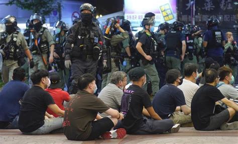 香港國安法實施首日 警拘捕增至300人 含9人涉違國安法 兩岸 中時新聞網