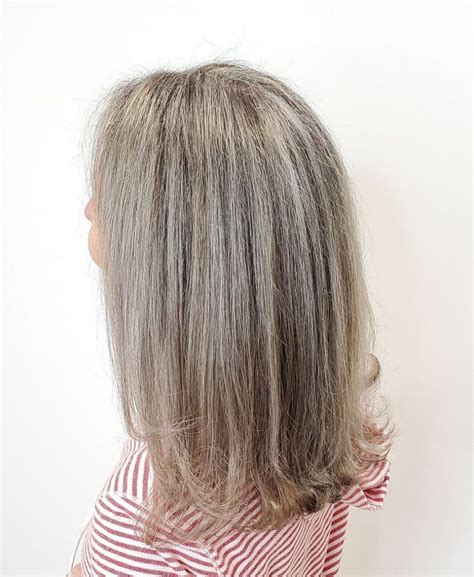 Ways To Rock Gray Hair With Dark Highlights Hairstylecamp