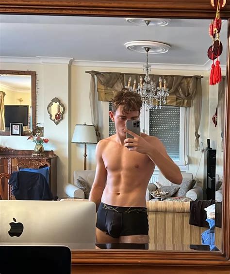 18 Would You Take Off The Underwear Nudes GaySnapchatImages NUDE PICS ORG