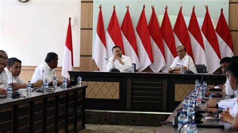 Bupati Franc Tumanggor Pimpin Rapat Kerja Awal Tahun 2024 Seluruh OPD