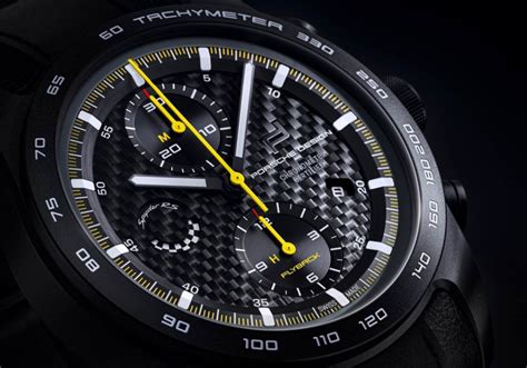 Porsche Design präsentiert den neuen Chronographen 718 Spyder RS