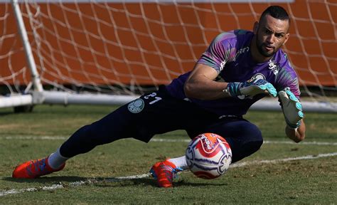 Palmeiras Aumenta Contrato De Weverton