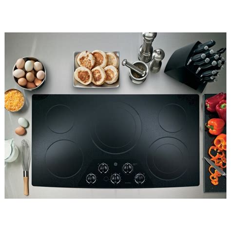 Ge 5 Element Smooth Surface Electric Cooktop Black Common 36 In