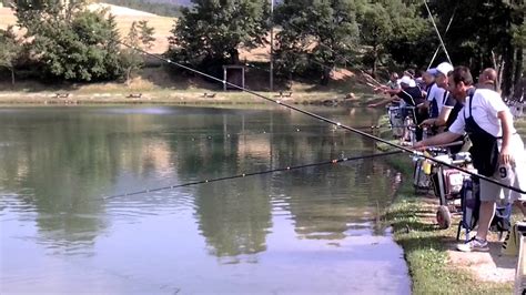 Pesca Trota Lago Gara A Coppie Del Giugno Al Laghi Di