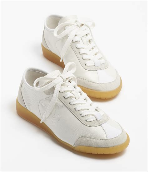 Sneakers Calfskin And Suede Calfskin White — Fashion Chanel