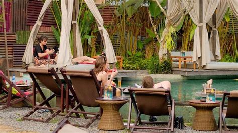 Tempat Romantis Dan Cozy Di Bali Folk Pool Gardens Cocok Buat