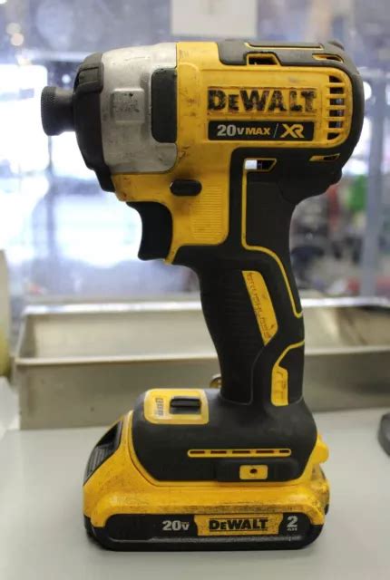 Destornillador De Impacto Inal Mbrico Sin Escobillas Dewalt Dcf V