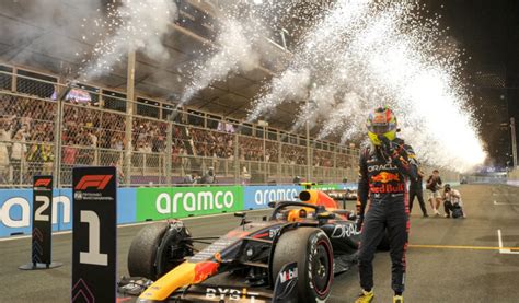 Histórico Checo Pérez entró al TOP10 de pilotos con más puntos en la