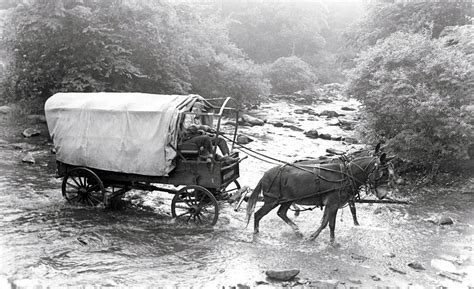 Wagon Train Old West Photos Old West Oregon Trail