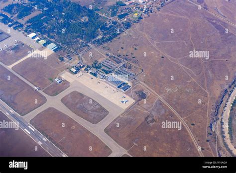 Aeropuerto de podgorica fotografías e imágenes de alta resolución - Alamy