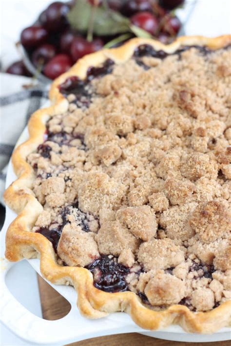 Cherry Crumb Pie With Homemade Pie Filling A Farmgirl S Kitchen