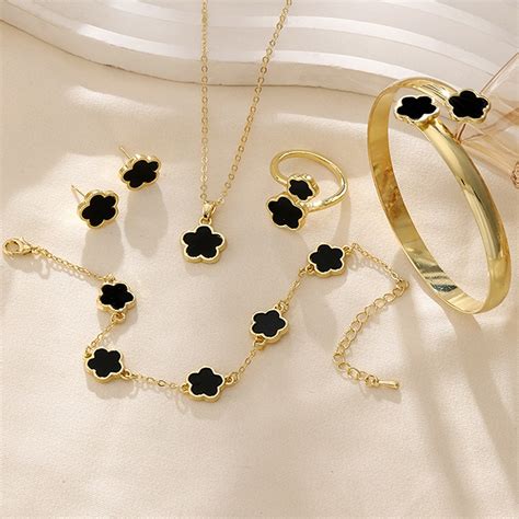 5Pcs Lucky Flower Bracelet Cinco Leaf Grass Necklace Conjunto De