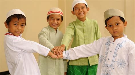 5 Hadits Tentang Anak Yatim Dan Keutamaannya Dalam Islam