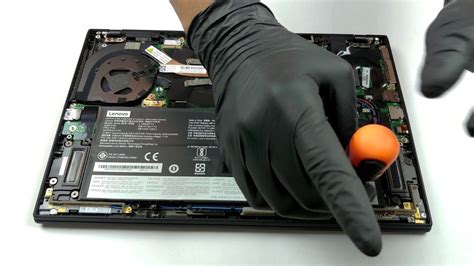 Inside Lenovo ThinkPad X1 Carbon 8th Gen - disassembly and upgrade ...