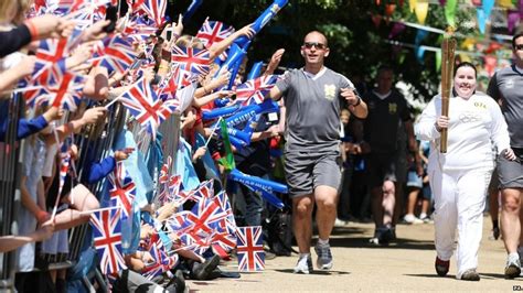 BBC News In Pictures Images From Day 54 Of The Olympic Torch Relay