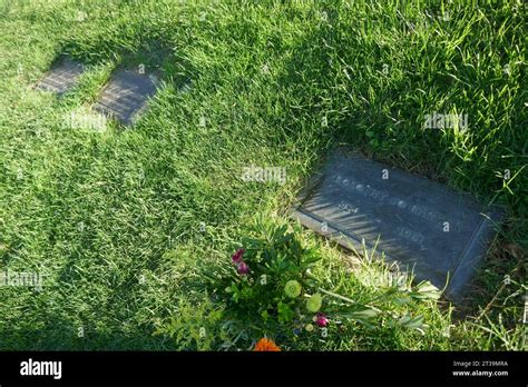 Bob barker grave hi-res stock photography and images - Alamy