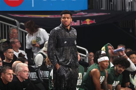 Bucks Giannis Antetokounmpo Will Remain Out With Calf Injury Miss